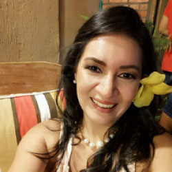 Coral Boshert Arce Presidente AIAP