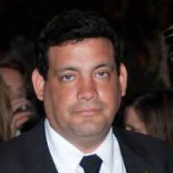 Víctor Coronel Correa Miembro Titular AIAP